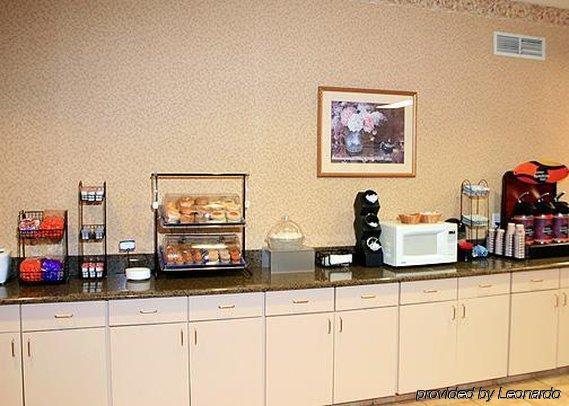Quality Inn & Suites Bethany Restaurant foto