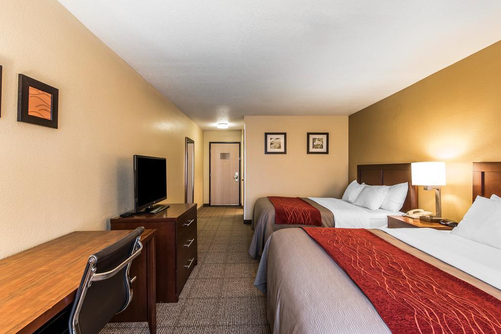 Quality Inn & Suites Bethany Buitenkant foto