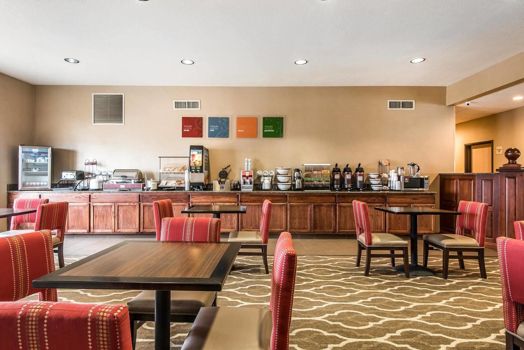 Quality Inn & Suites Bethany Buitenkant foto