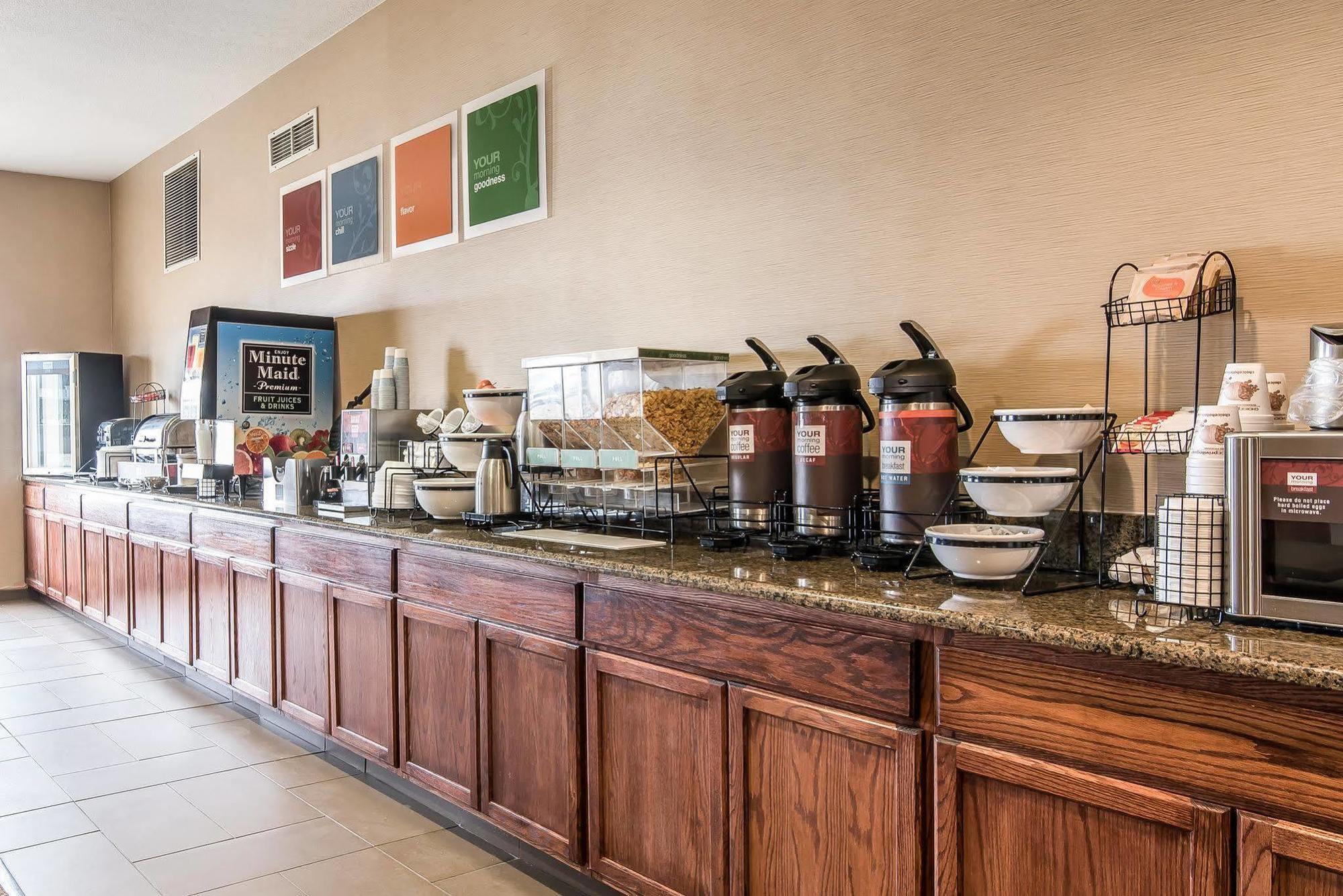 Quality Inn & Suites Bethany Buitenkant foto